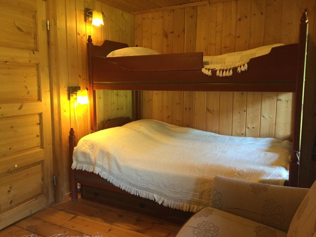 Kvaale Gard Villa Lom Room photo