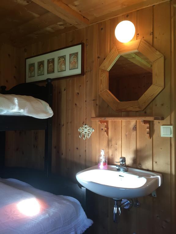 Kvaale Gard Villa Lom Room photo